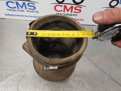 Claas Arion 530, 500 Air Intake Tube And Sensor 0021666020, 0011453630 - Système d'admission d'air: photos 5 Claas Arion 530, 500 Air Intake Tube And Sensor 0021666020, 0011453630 - Système d'admission d'air: photos 5