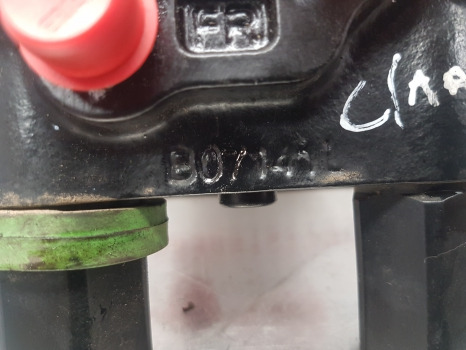 Claas Arion 530, Arion 500, 600, Brake Master Cylinder 11253932, 0021585080 - Valve de frein pour Machine agricole: photos 4 Claas Arion 530, Arion 500, 600, Brake Master Cylinder 11253932, 0021585080 - Valve de frein pour Machine agricole: photos 4