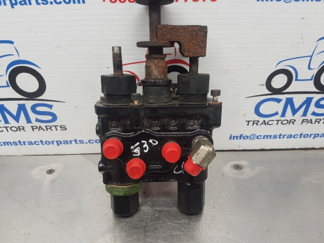 Claas Arion 530, Arion 500, 600, Brake Master Cylinder 11253932, 0021585080 - Valve de frein pour Machine agricole: photos 1 Claas Arion 530, Arion 500, 600, Brake Master Cylinder 11253932, 0021585080 - Valve de frein pour Machine agricole: photos 1