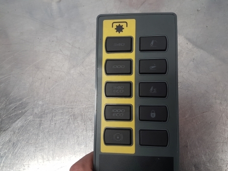 Claas Arion 640, 420-410, 810-870 Hitch Pto Control Unit 0022456900, 22456900 - Bloc de gestion pour Tracteur agricole: photos 3 Claas Arion 640, 420-410, 810-870 Hitch Pto Control Unit 0022456900, 22456900 - Bloc de gestion pour Tracteur agricole: photos 3