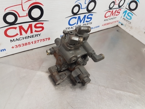 Claas Arion 640, 500, 600, Axion 950 Brake Valve Assy 0021505602, 0021514903 - Valve de frein pour Machine agricole: photos 2 Claas Arion 640, 500, 600, Axion 950 Brake Valve Assy 0021505602, 0021514903 - Valve de frein pour Machine agricole: photos 2