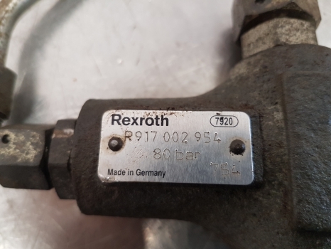 Claas Arion 640, 600, 500 Brake Valve 0021653290, 0021653291, R917002954 - Valve de frein pour Machine agricole: photos 4 Claas Arion 640, 600, 500 Brake Valve 0021653290, 0021653291, R917002954 - Valve de frein pour Machine agricole: photos 4