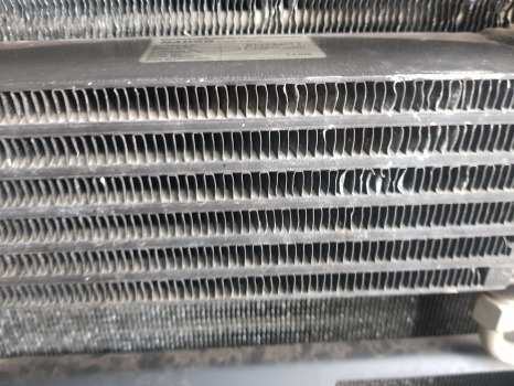 Deutz Agrotron M620, M600, M610, M640, Ttv610, L710 Fuel Cooler 0.015.8483.2 - Système de refroidissement pour Tracteur agricole: photos 5 Deutz Agrotron M620, M600, M610, M640, Ttv610, L710 Fuel Cooler 0.015.8483.2 - Système de refroidissement pour Tracteur agricole: photos 5
