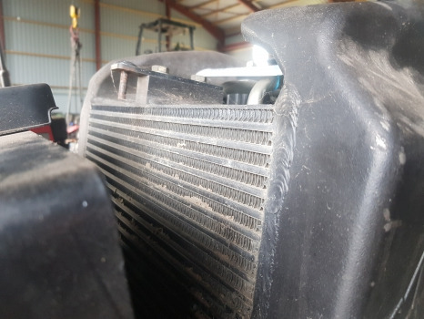 Deutz Agrotron M620, M610, M615, M600,ttv Intercooler 0.015.6910.2/20 - Radiateur: photos 2 Deutz Agrotron M620, M610, M615, M600,ttv Intercooler 0.015.6910.2/20 - Radiateur: photos 2