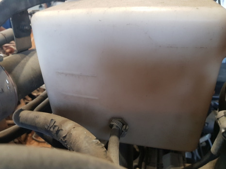 Deutz Fahr Agrotron M620, M600, Ttv610, Radiator Expansion Tank 0.015.4531.4/10 - Radiateur: photos 4 Deutz Fahr Agrotron M620, M600, Ttv610, Radiator Expansion Tank 0.015.4531.4/10 - Radiateur: photos 4