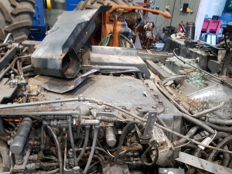 Fendt 928 Transmission Vario Ml260.2 Assy 009995400000a - Boîte de vitesse: photos 3 Fendt 928 Transmission Vario Ml260.2 Assy 009995400000a - Boîte de vitesse: photos 3