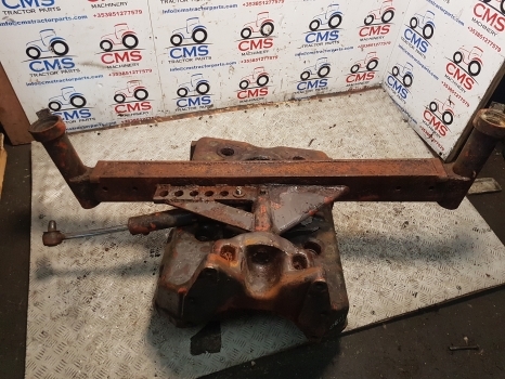 Fiat 1180, 115-90, 140-90 Front Axle Support Assy 5106833, 5102491, 5102483 - Essieu avant pour Tracteur agricole: photos 1 Fiat 1180, 115-90, 140-90 Front Axle Support Assy 5106833, 5102491, 5102483 - Essieu avant pour Tracteur agricole: photos 1