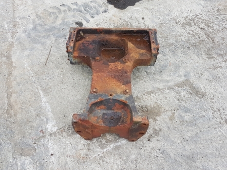 Fiat 70-90, 55-90, 60-90, 80-90 Front Axle Casting, Support 5120492, 5142827 - Essieu avant pour Tracteur agricole: photos 1 Fiat 70-90, 55-90, 60-90, 80-90 Front Axle Casting, Support 5120492, 5142827 - Essieu avant pour Tracteur agricole: photos 1