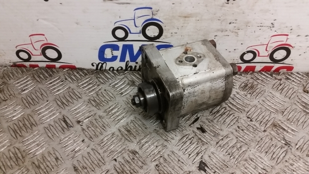 Fiat 780 Hydraulic Pump. Please Check By Photos. - Pompe hydraulique pour Tracteur agricole: photos 3 Fiat 780 Hydraulic Pump. Please Check By Photos. - Pompe hydraulique pour Tracteur agricole: photos 3