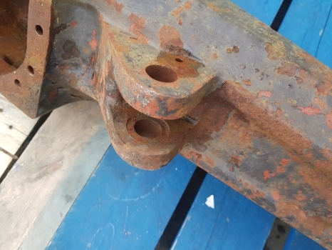 Fiat 90-90, 100-90, 110-90 Front Axle Housing 5127191; 5127192 - Essieu avant pour Tracteur agricole: photos 3 Fiat 90-90, 100-90, 110-90 Front Axle Housing 5127191; 5127192 - Essieu avant pour Tracteur agricole: photos 3