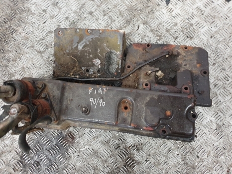 Fiat 90-90, 100-90, 110-90 Transmission Control Cover 5129987, 5130986, 5132247 - Levier de vitesse pour Tracteur agricole: photos 2 Fiat 90-90, 100-90, 110-90 Transmission Control Cover 5129987, 5130986, 5132247 - Levier de vitesse pour Tracteur agricole: photos 2