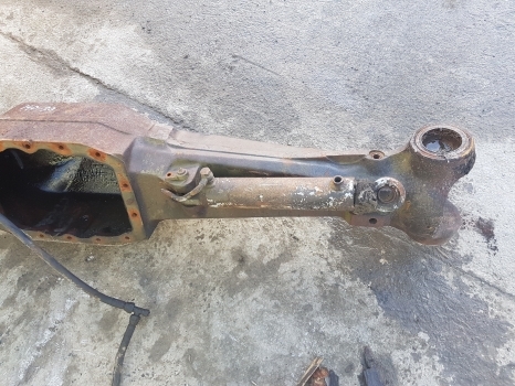 Fiat 90, F Series F120, F140, F130, 140-90 Front Axle Housing 5136886, 5162611 - Essieu avant pour Tracteur agricole: photos 5 Fiat 90, F Series F120, F140, F130, 140-90 Front Axle Housing 5136886, 5162611 - Essieu avant pour Tracteur agricole: photos 5
