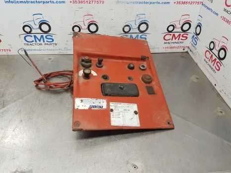 Fiat 980, Fiat 980dt, 680, 680dt, 880dt Instrument Panel 000000 - Cabine et intérieur pour Tracteur agricole: photos 1 Fiat 980, Fiat 980dt, 680, 680dt, 880dt Instrument Panel 000000 - Cabine et intérieur pour Tracteur agricole: photos 1
