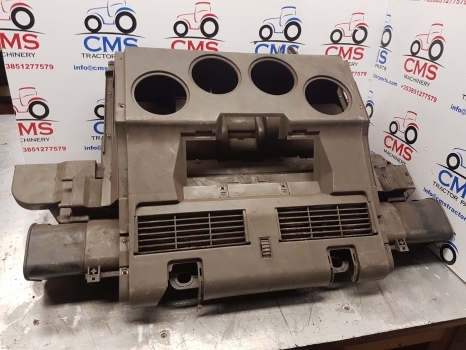 Fiat F100, F110, F115, F120, F130, F140 Cab Plastic Panel, Cover 9966258 - Cabine et intérieur pour Tracteur agricole: photos 1 Fiat F100, F110, F115, F120, F130, F140 Cab Plastic Panel, Cover 9966258 - Cabine et intérieur pour Tracteur agricole: photos 1