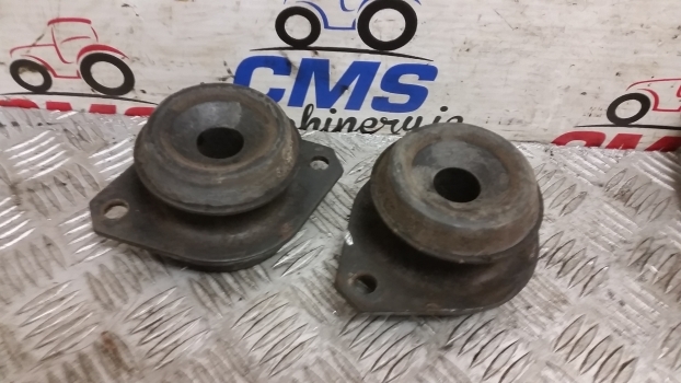Fiat F140, F100, F110, F115, F120, F Series Elasting Mountings, Pair 5156688 - Suspension de cabine pour Tracteur agricole: photos 1 Fiat F140, F100, F110, F115, F120, F Series Elasting Mountings, Pair 5156688 - Suspension de cabine pour Tracteur agricole: photos 1