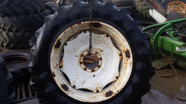 Fiat New Holland 90, 60, M, F Ser. 90-90 Rear Wheel Rim 15 X 38 5132488, 5185089 - Jante pour Tracteur agricole: photos 4 Fiat New Holland 90, 60, M, F Ser. 90-90 Rear Wheel Rim 15 X 38 5132488, 5185089 - Jante pour Tracteur agricole: photos 4
