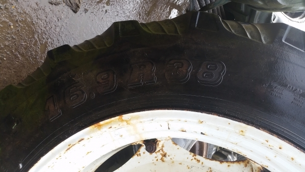 Fiat New Holland 90, 60, M, F Ser. 90-90 Rear Wheel Rim 15 X 38 5132488, 5185089 - Jante pour Tracteur agricole: photos 3 Fiat New Holland 90, 60, M, F Ser. 90-90 Rear Wheel Rim 15 X 38 5132488, 5185089 - Jante pour Tracteur agricole: photos 3