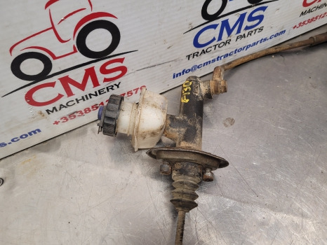 Fiat New Holland F, M, 60 Series F130, M115, 8160 Clutch Master Cylinder 5150299 - Cylindre d'embrayage pour Tracteur agricole: photos 3 Fiat New Holland F, M, 60 Series F130, M115, 8160 Clutch Master Cylinder 5150299 - Cylindre d'embrayage pour Tracteur agricole: photos 3