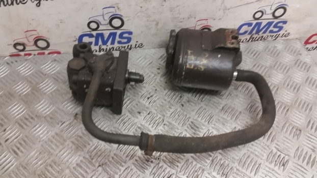 Fiat Tractor 980 Hydraulic Power Steering Pump With Rezervoir 5129481, 87569205 - Pompe de support pour Tracteur agricole: photos 1 Fiat Tractor 980 Hydraulic Power Steering Pump With Rezervoir 5129481, 87569205 - Pompe de support pour Tracteur agricole: photos 1