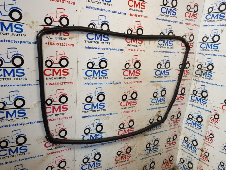 Ford 10, 30, 100, 200, 600, 1000 Super Q Cab Rear Windows Seal E7nn9442082ca - Fenêtre et pièces pour Voiture: photos 2 Ford 10, 30, 100, 200, 600, 1000 Super Q Cab Rear Windows Seal E7nn9442082ca - Fenêtre et pièces pour Voiture: photos 2