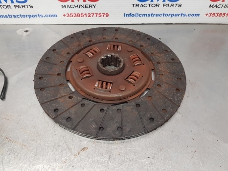 Ford 10 Series, 5110, 6610, 6810, 7410, 7710 Clutch Disc 13 Inch 82011593 - Disque d'embrayage pour Machine agricole: photos 1 Ford 10 Series, 5110, 6610, 6810, 7410, 7710 Clutch Disc 13 Inch 82011593 - Disque d'embrayage pour Machine agricole: photos 1