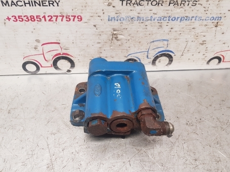 Ford 10 Series 5610 Priority Valve E4nnk846aa; E4nnr947fa; E0nnr947bb; 83949225 - Valve hydraulique pour Tracteur agricole: photos 1 Ford 10 Series 5610 Priority Valve E4nnk846aa; E4nnr947fa; E0nnr947bb; 83949225 - Valve hydraulique pour Tracteur agricole: photos 1
