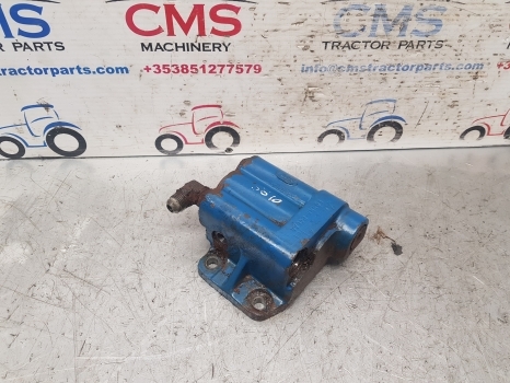 Ford 10 Series 5610 Priority Valve E4nnk846aa; E4nnr947fa; E0nnr947bb; 83949225 - Valve hydraulique pour Tracteur agricole: photos 2 Ford 10 Series 5610 Priority Valve E4nnk846aa; E4nnr947fa; E0nnr947bb; 83949225 - Valve hydraulique pour Tracteur agricole: photos 2