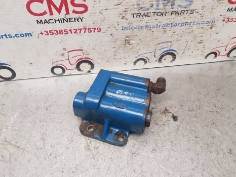 Ford 10 Series 5610 Priority Valve E4nnk846aa; E4nnr947fa; E0nnr947bb; 83949225 - Valve hydraulique pour Tracteur agricole: photos 4 Ford 10 Series 5610 Priority Valve E4nnk846aa; E4nnr947fa; E0nnr947bb; 83949225 - Valve hydraulique pour Tracteur agricole: photos 4