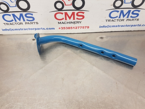Ford 1000, 600 Series, 4000, 4600 Side Marker Lamp Bracket 83908712 - Lumière/ Éclairage: photos 1 Ford 1000, 600 Series, 4000, 4600 Side Marker Lamp Bracket 83908712 - Lumière/ Éclairage: photos 1