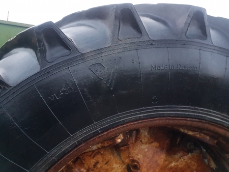 Ford 30, Tw, 40 Series Tw15, 8530, Tw20 Rear Adjustable Wheel Ant Tyre 18.4r38 - Roue complète pour Tracteur agricole: photos 2 Ford 30, Tw, 40 Series Tw15, 8530, Tw20 Rear Adjustable Wheel Ant Tyre 18.4r38 - Roue complète pour Tracteur agricole: photos 2