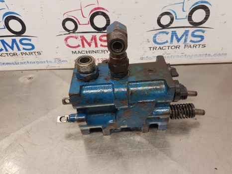 Ford 40, 10, Ts, Tw Tw15 Hydraulic Spool Valve Body Double E9nnb950bb , 81864874 - Valve hydraulique pour Tracteur agricole: photos 3 Ford 40, 10, Ts, Tw Tw15 Hydraulic Spool Valve Body Double E9nnb950bb , 81864874 - Valve hydraulique pour Tracteur agricole: photos 3