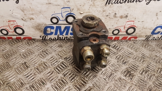 Ford 40 And Ts Series Orbital Unit F0nn3a244ba, 81863600 , Danfoss 150n1031 - Commande de gouvernail pour Tracteur agricole: photos 1 Ford 40 And Ts Series Orbital Unit F0nn3a244ba, 81863600 , Danfoss 150n1031 - Commande de gouvernail pour Tracteur agricole: photos 1