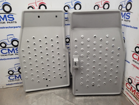 Ford 4000 Cab Foot Step Pair Without Cab 83952112, 83946748, E0nn13005ba - Marchepied: photos 1 Ford 4000 Cab Foot Step Pair Without Cab 83952112, 83946748, E0nn13005ba - Marchepied: photos 1
