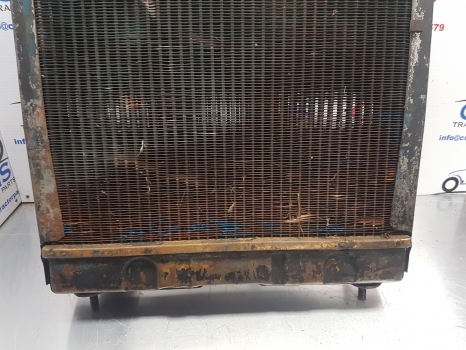 Ford 4500, 5000, 5100, 5600, 5500 Engine Water Cooling Radiator, Cowl 86531508 - Radiateur pour Tracteur agricole: photos 2 Ford 4500, 5000, 5100, 5600, 5500 Engine Water Cooling Radiator, Cowl 86531508 - Radiateur pour Tracteur agricole: photos 2