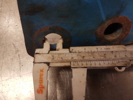 Ford 4600 Cab Suspension Bracket Support Lhs Rhs Kit D5nn9400234f, D5nn9400235c - Suspension de cabine pour Tracteur agricole: photos 5 Ford 4600 Cab Suspension Bracket Support Lhs Rhs Kit D5nn9400234f, D5nn9400235c - Suspension de cabine pour Tracteur agricole: photos 5