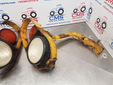 Ford 550, 555, 655 Working Lighs Assembly 83930993, E1nn13n083bc12z - Lumière/ Éclairage pour Tractopelle: photos 3 Ford 550, 555, 655 Working Lighs Assembly 83930993, E1nn13n083bc12z - Lumière/ Éclairage pour Tractopelle: photos 3