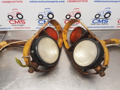 Ford 550, 555, 655 Working Lighs Assembly 83930993, E1nn13n083bc12z - Lumière/ Éclairage pour Tractopelle: photos 2 Ford 550, 555, 655 Working Lighs Assembly 83930993, E1nn13n083bc12z - Lumière/ Éclairage pour Tractopelle: photos 2