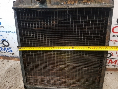Ford 550, 655, 655a, 555a Radiator E0nn8005ea15l, 83925456 - Radiateur pour Tractopelle: photos 5 Ford 550, 655, 655a, 555a Radiator E0nn8005ea15l, 83925456 - Radiateur pour Tractopelle: photos 5