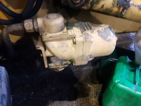 Ford 550 Hydraulic Oil Filter Assy - Filtre hydraulique pour Tractopelle: photos 1 Ford 550 Hydraulic Oil Filter Assy - Filtre hydraulique pour Tractopelle: photos 1
