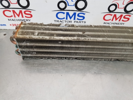 Ford 6635, 4635, 4835, 5635, 6635, 7635 Evaporator 5178593 - Pièce de climatisation: photos 4 Ford 6635, 4635, 4835, 5635, 6635, 7635 Evaporator 5178593 - Pièce de climatisation: photos 4