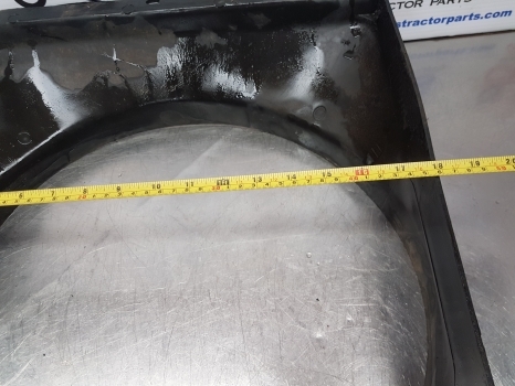 Ford 6710, 7710, 7600, 3600 Radiator Cowling E5nn8146ba, D7nn8146a - Radiateur pour Tracteur agricole: photos 4 Ford 6710, 7710, 7600, 3600 Radiator Cowling E5nn8146ba, D7nn8146a - Radiateur pour Tracteur agricole: photos 4