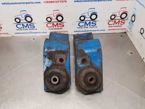 Ford 7610, 10, Tw Sq Cab, Cab Bracket Support Pair E4nn94031n88ba - Suspension de cabine: photos 1 Ford 7610, 10, Tw Sq Cab, Cab Bracket Support Pair E4nn94031n88ba - Suspension de cabine: photos 1