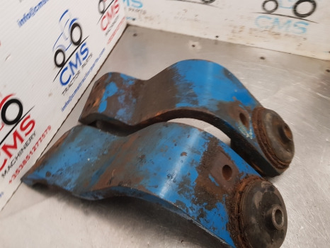 Ford 7610, 10, Tw Sq Cab, Cab Bracket Support Pair E4nn94031n88ba - Suspension de cabine: photos 4 Ford 7610, 10, Tw Sq Cab, Cab Bracket Support Pair E4nn94031n88ba - Suspension de cabine: photos 4