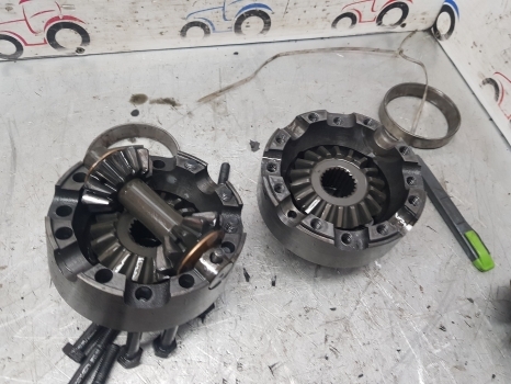 Différentiel pour Machine agricole Ford 7840, 10, 40, Lb, Tlb Front Axle Differential Box Assy 9968055, 85827068: photos 7