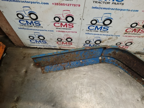Ford 7840, 6640, 40 Series, Cab Mudguard Pair 82003106, 82003105 - Aile: photos 5 Ford 7840, 6640, 40 Series, Cab Mudguard Pair 82003106, 82003105 - Aile: photos 5
