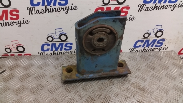 Ford 7840, 8240, 8340 Cab Support Assy Rear Left E9nn94001n45aa11m - Suspension de cabine pour Tracteur agricole: photos 1 Ford 7840, 8240, 8340 Cab Support Assy Rear Left E9nn94001n45aa11m - Suspension de cabine pour Tracteur agricole: photos 1