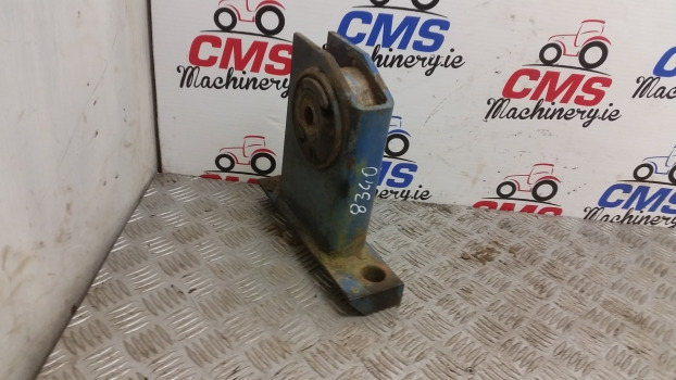 Ford 7840, 8240, 8340 Cab Support Assy Rear Right E9nn94001n44aa11m - Suspension de cabine: photos 3 Ford 7840, 8240, 8340 Cab Support Assy Rear Right E9nn94001n44aa11m - Suspension de cabine: photos 3
