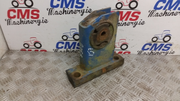 Ford 7840, 8240, 8340 Cab Support Assy Rear Right E9nn94001n44aa11m - Suspension de cabine: photos 1 Ford 7840, 8240, 8340 Cab Support Assy Rear Right E9nn94001n44aa11m - Suspension de cabine: photos 1