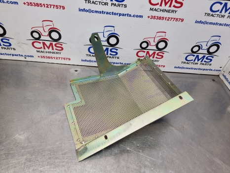 Ford 7910, 7810, 8210 Engine Side Guard, Shield Grill E9nn19n710aa11b - Calandre: photos 4 Ford 7910, 7810, 8210 Engine Side Guard, Shield Grill E9nn19n710aa11b - Calandre: photos 4