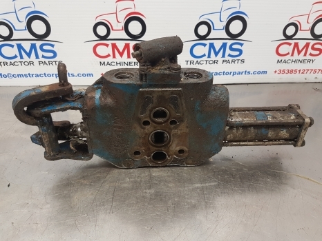 Ford 8700, 9700, Tw Series Tw15. Hydraulic Remote Valve E2nnb950ea - Valve hydraulique pour Tracteur agricole: photos 4 Ford 8700, 9700, Tw Series Tw15. Hydraulic Remote Valve E2nnb950ea - Valve hydraulique pour Tracteur agricole: photos 4
